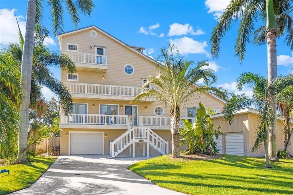 1902 ARROWHEAD DRIVE NE, ST PETERSBURG, FL 33703 — zdjęcie 2