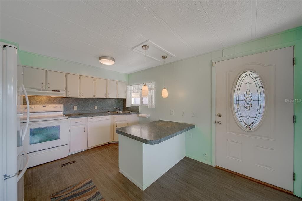 12501 ULMERTON ROAD # 128, LARGO, FL 33774 — zdjęcie 4