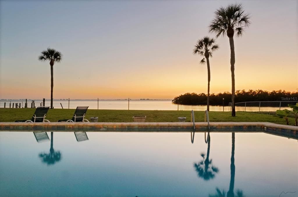7318 WESTMORELAND DRIVE, SARASOTA, FL 34243