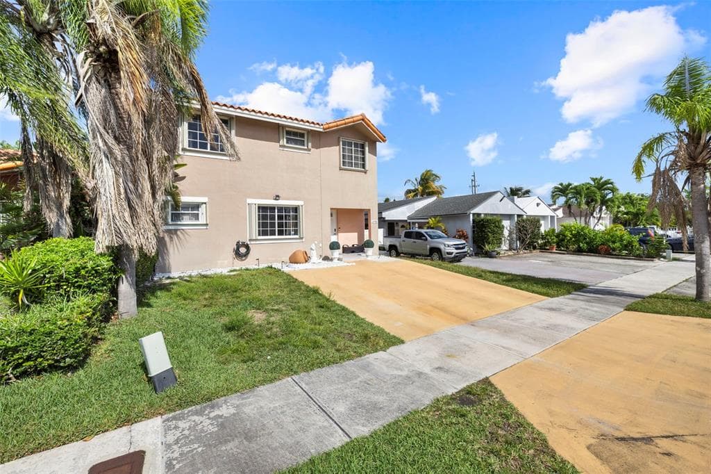 11951 SW 208TH TERRACE, MIAMI, FL 33177