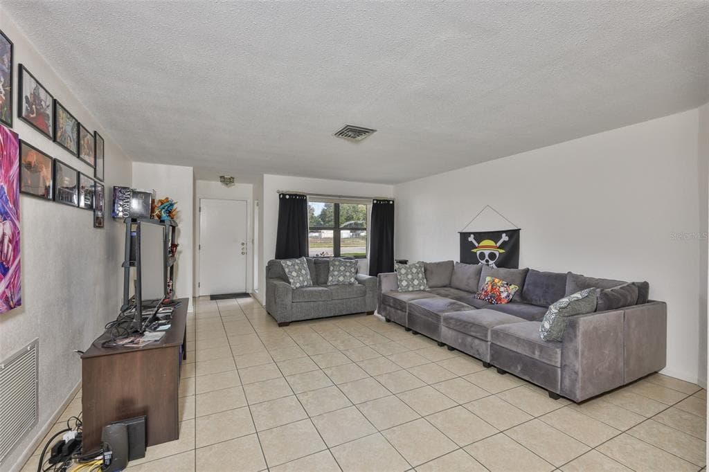5534 22ND AVENUE N, ST PETERSBURG, FL 33710 — zdjęcie 2