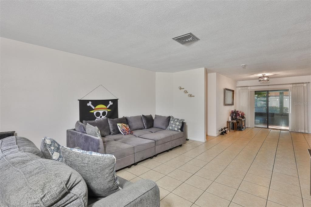 5534 22ND AVENUE N, ST PETERSBURG, FL 33710 — zdjęcie 4