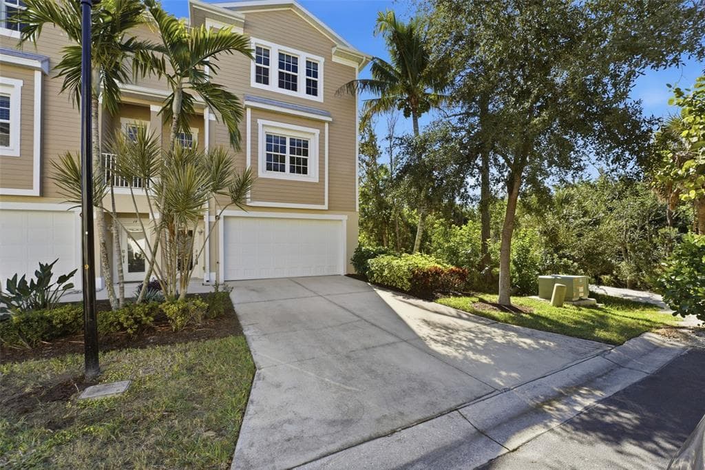 10311 LANDS END CIRCLE # 13, PLACIDA, FL 33946 — zdjęcie 2