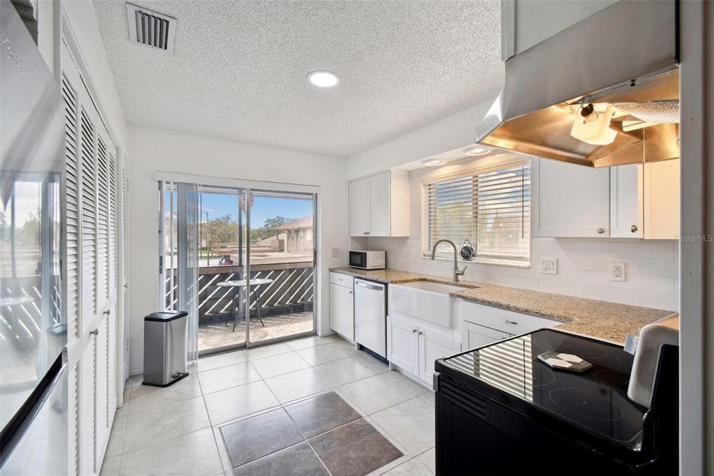 4028 DAVIT DRIVE # 4028, NEW PORT RICHEY, FL 34652 — zdjęcie 3