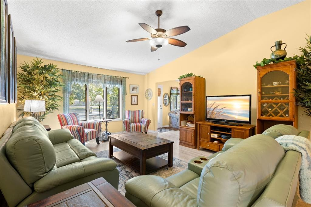 1013 CARAVEL COURT, TARPON SPRINGS, FL 34689 — zdjęcie 5