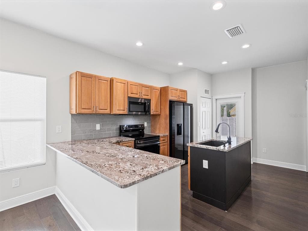 2107 W CHERRY STREET, TAMPA, FL 33607 — zdjęcie 2