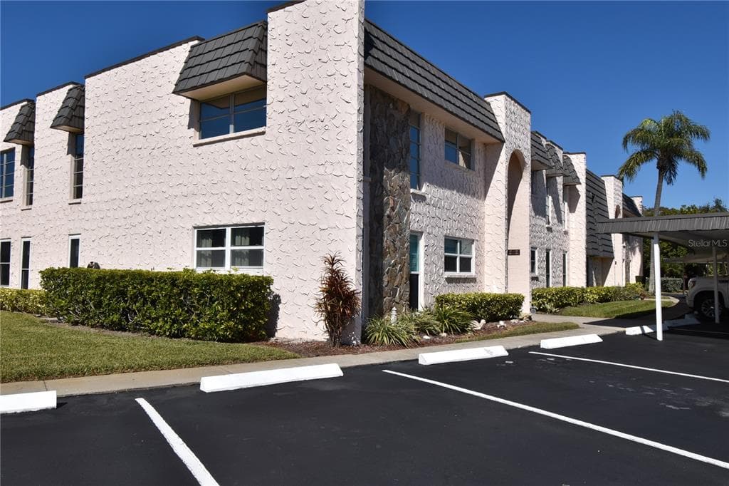121 FERNWOOD CIRCLE # 121, SEMINOLE, FL 33777