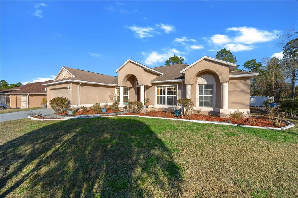 27 VINCA STREET, HOMOSASSA, FL 34446