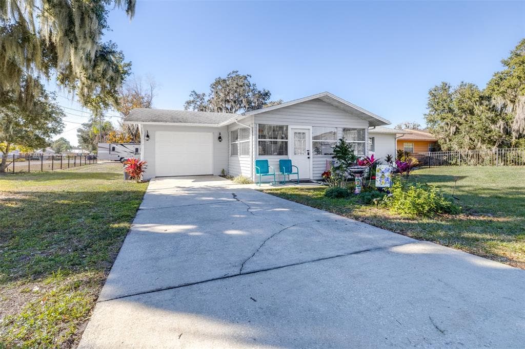 4742 CYPRESS DRIVE, LAKE WALES, FL 33898