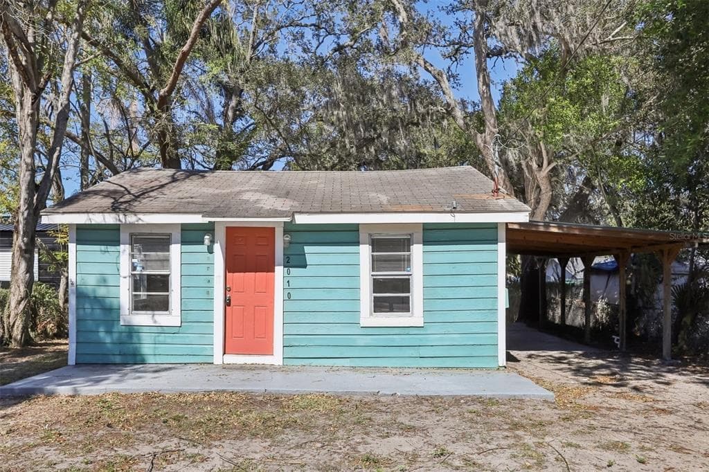 2010 E YUKON STREET, TAMPA, FL 33604