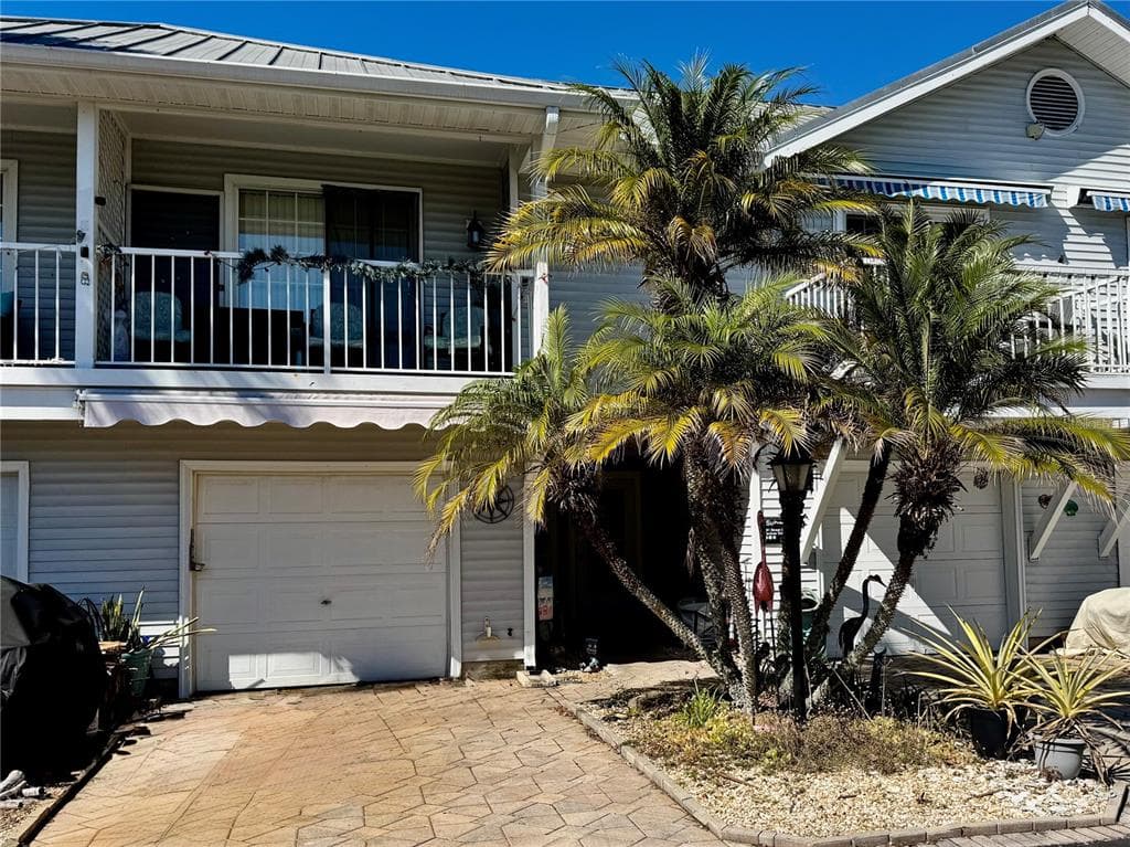 2111 VISTA DEL SOL CIRCLE # 403, LUTZ, FL 33558