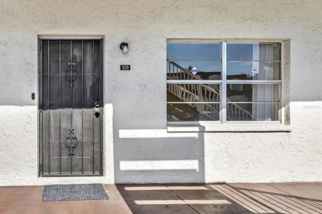9125 TUDOR DRIVE # D109, TAMPA, FL 33615 — zdjęcie 2