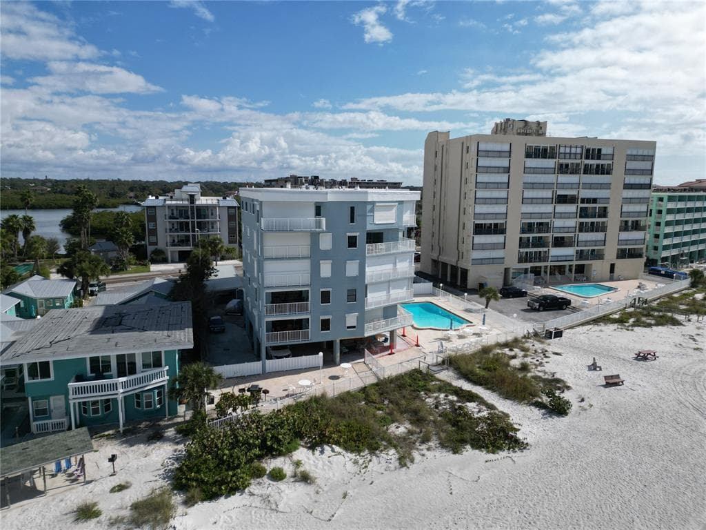 19500 GULF BOULEVARD # 102, INDIAN SHORES, FL 33785