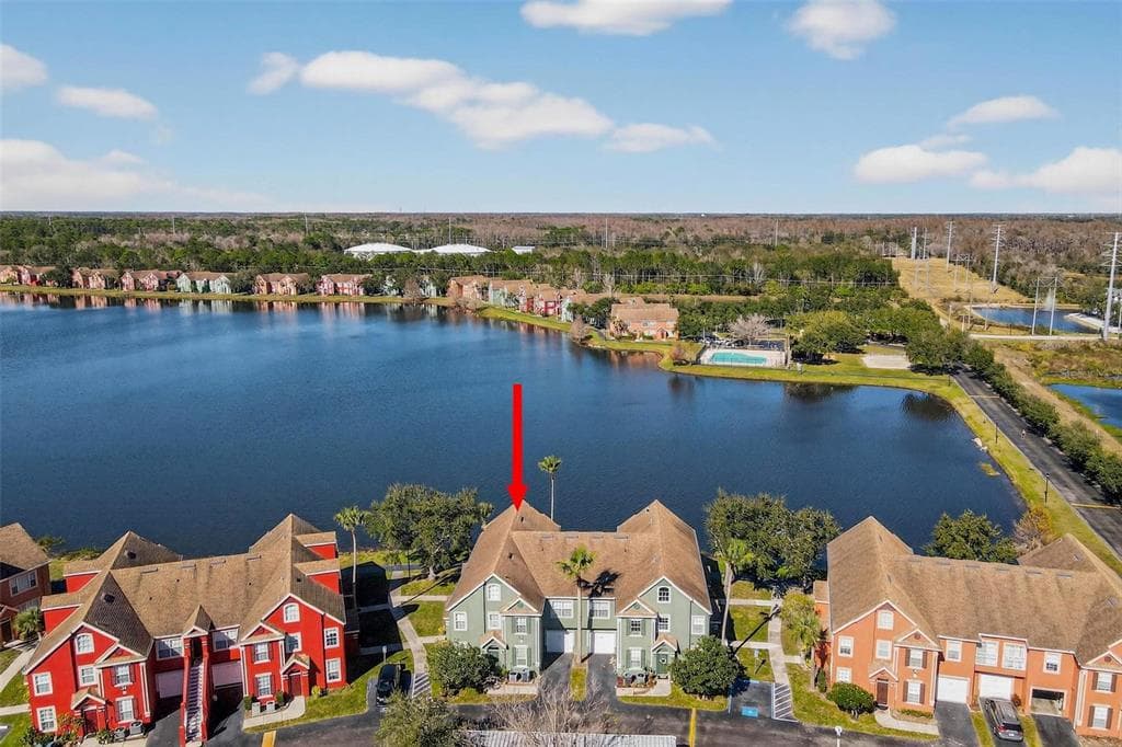 9820 LAKE CHASE ISLAND WAY # 9820, TAMPA, FL 33626