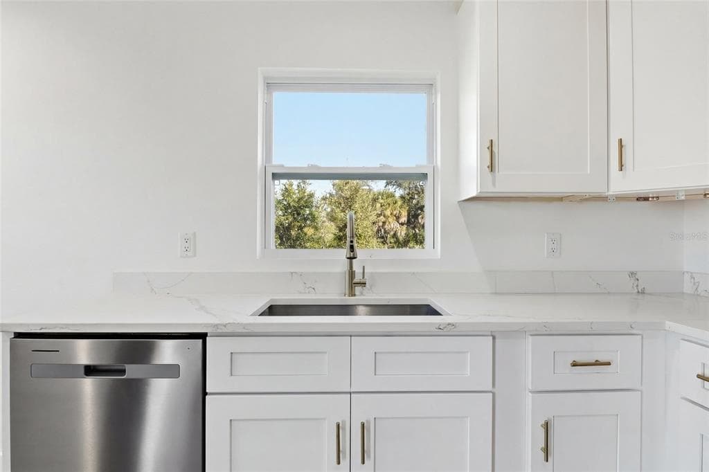 5136 JENNINGS BOULEVARD, PORT CHARLOTTE, FL 33981 — zdjęcie 4