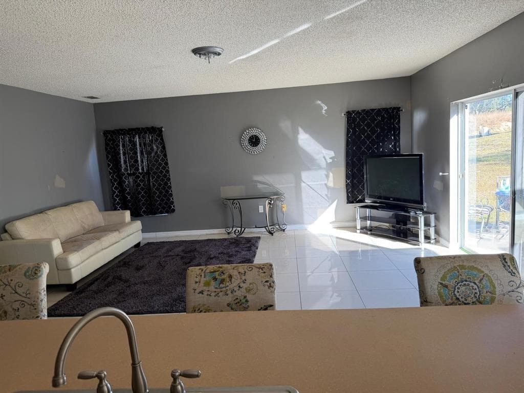 1403 KISSIMMEE COURT, KISSIMMEE, FL 34759 — zdjęcie 4