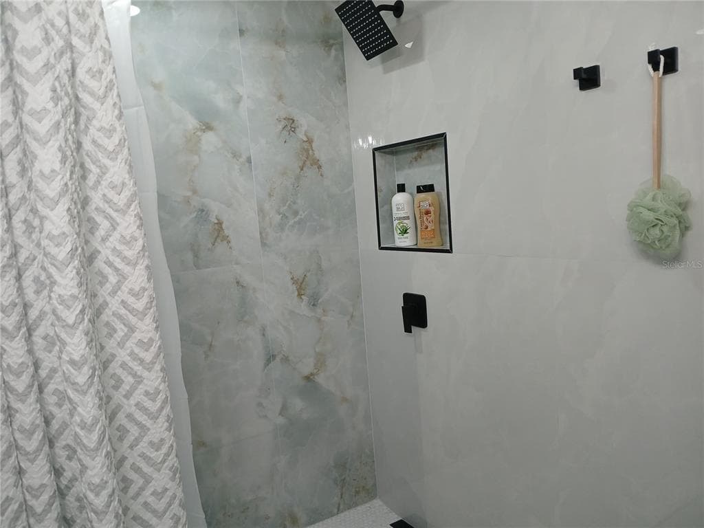4129 DOLPHIN DRIVE # 1, TAMPA, FL 33617 — zdjęcie 5