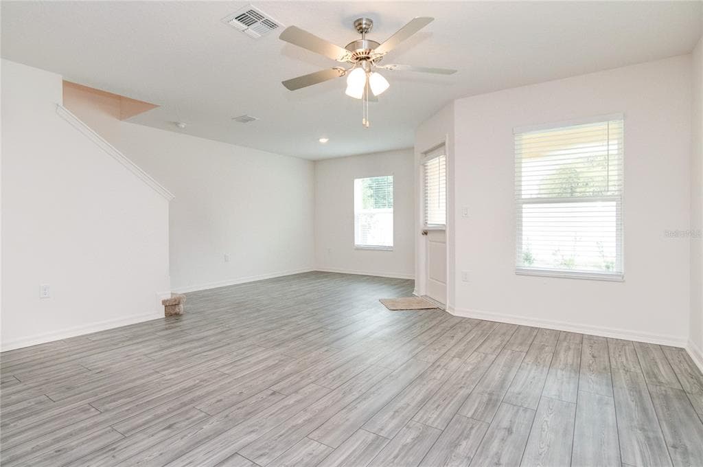 1569 WYNFORD CIRCLE, TAVARES, FL 32778 — zdjęcie 2