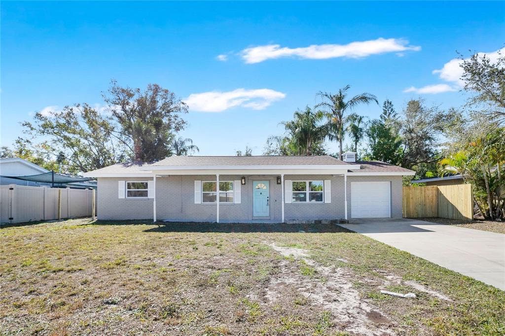214 45TH AVENUE NE, ST PETERSBURG, FL 33703