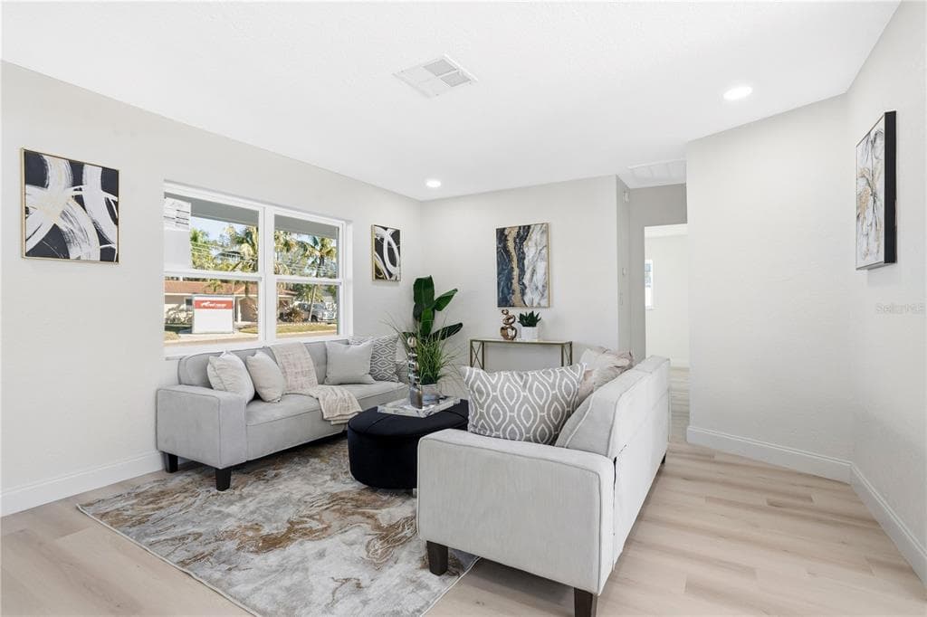 214 45TH AVENUE NE, ST PETERSBURG, FL 33703 — zdjęcie 5