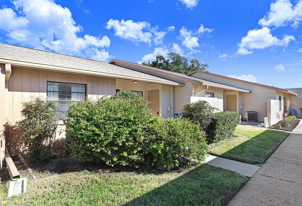 38429 COTTONWOOD PLACE, ZEPHYRHILLS, FL 33542 — zdjęcie 2