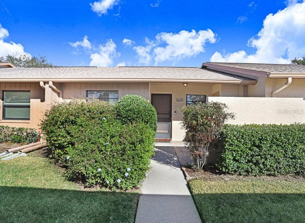 38429 COTTONWOOD PLACE, ZEPHYRHILLS, FL 33542