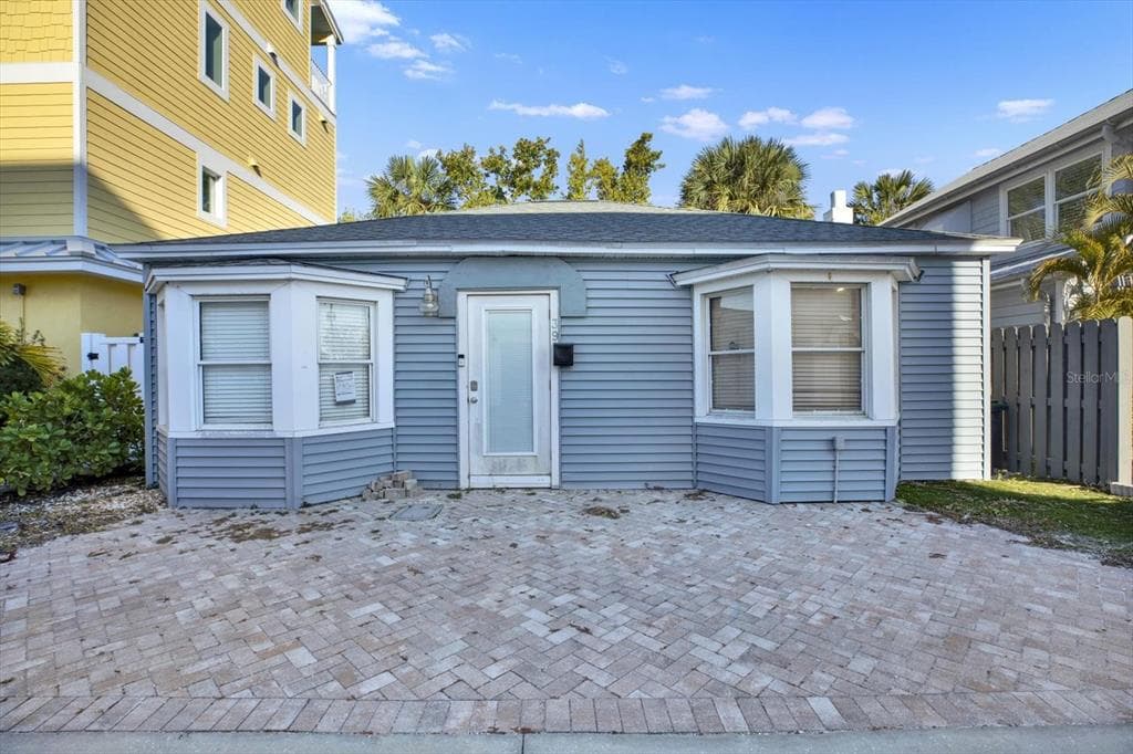 39 181ST AVENUE W, REDINGTON SHORES, FL 33708 — zdjęcie 2