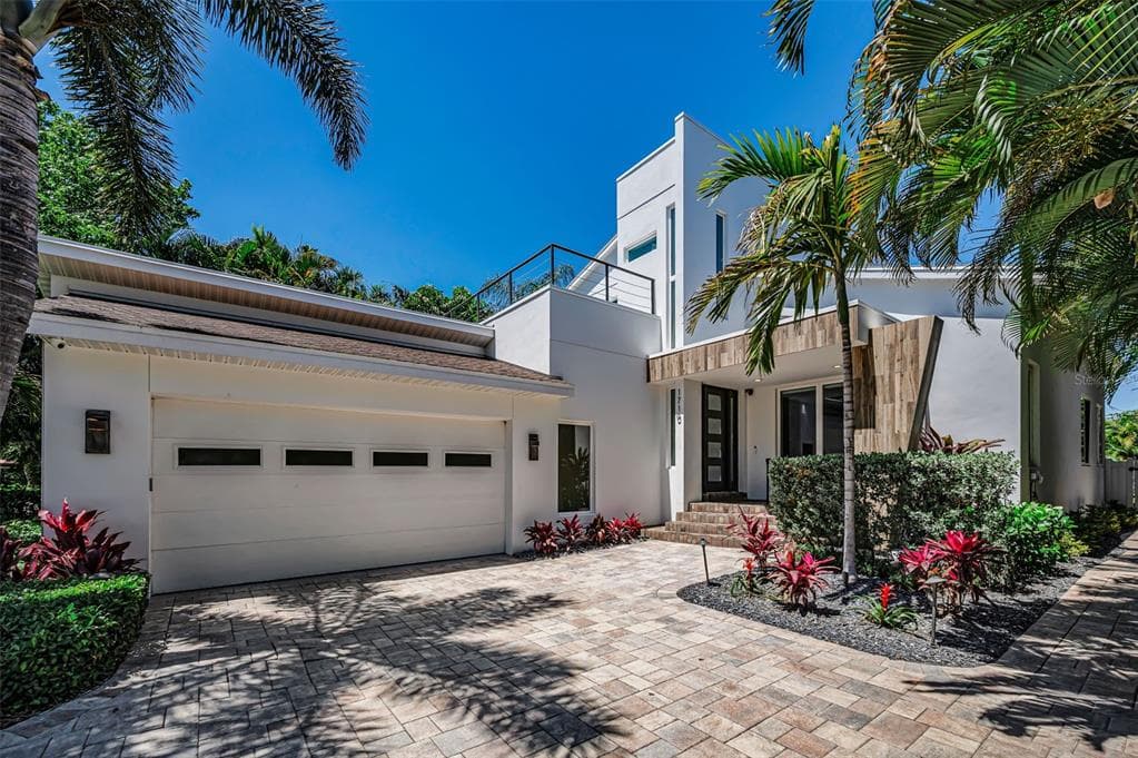 1710 BRIGHTWATERS BOULEVARD NE, ST PETERSBURG, FL 33704