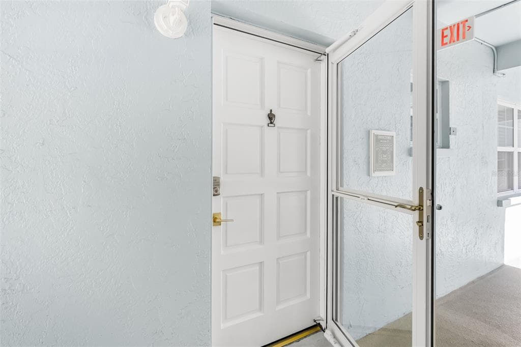 701 POINSETTIA ROAD # 208, BELLEAIR, FL 33756 — zdjęcie 3