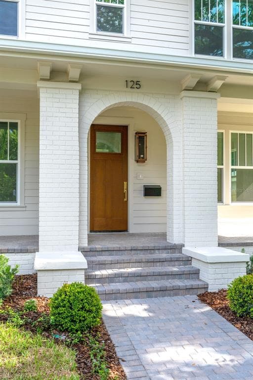 125 24TH AVENUE SE, ST PETERSBURG, FL 33705 — zdjęcie 4