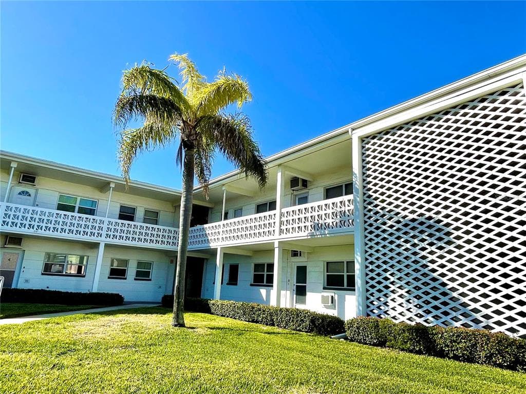 7050 SUNSET WAY # 19, ST PETE BEACH, FL 33706