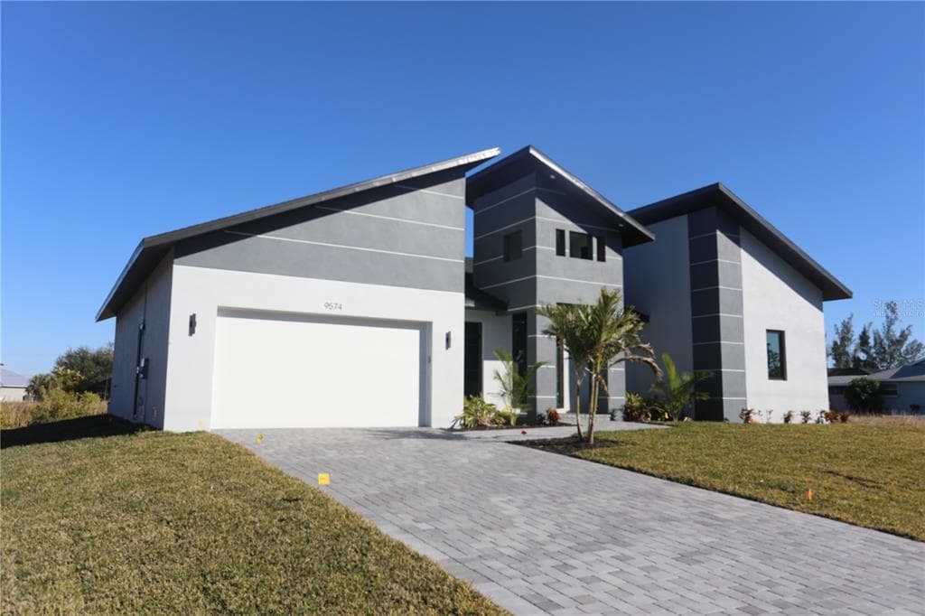 9574 SALT LAKE STREET, PORT CHARLOTTE, FL 33981 — zdjęcie 4