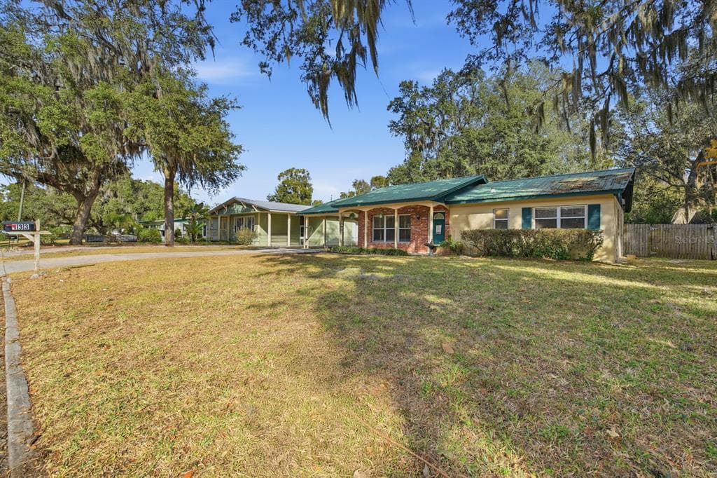 133 CRESTWOOD AVENUE, PALATKA, FL 32177 — zdjęcie 2