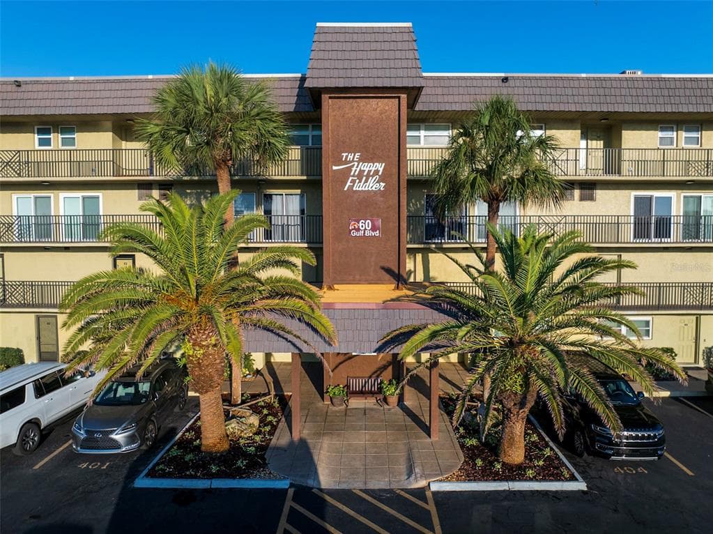 60 GULF BOULEVARD # 201, INDIAN ROCKS BEACH, FL 33785