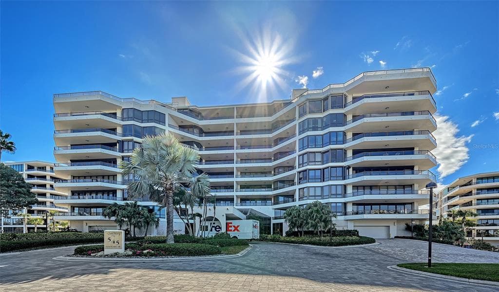 545 SANCTUARY DRIVE # B305, LONGBOAT KEY, FL 34228 — zdjęcie 2