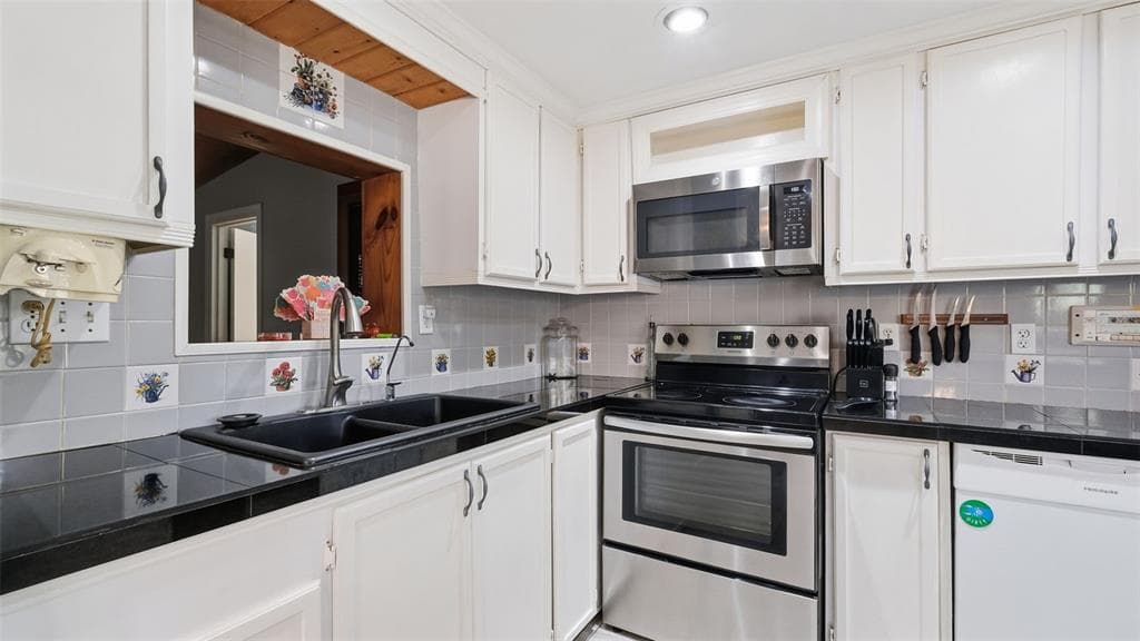 10565 BESSEMER STREET, NEW PORT RICHEY, FL 34654 — zdjęcie 3