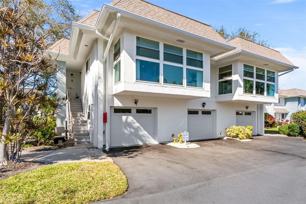 531 SUTTON PLACE, LONGBOAT KEY, FL 34228