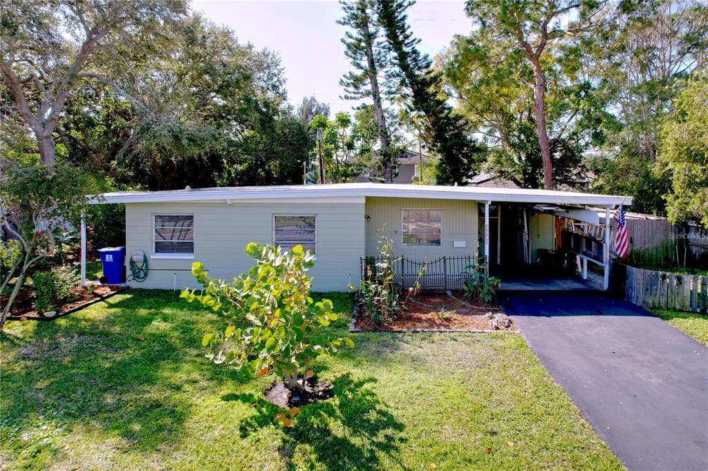 4042 ARKANSAS AVENUE NE, ST PETERSBURG, FL 33703