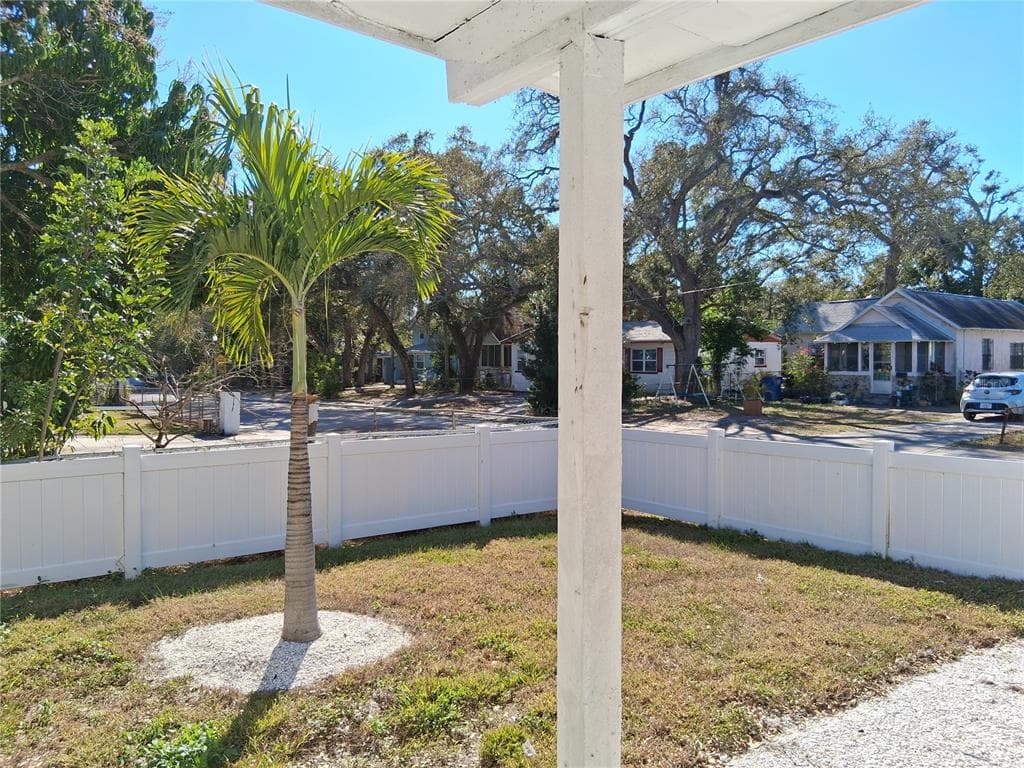 2020 13TH STREET S, ST PETERSBURG, FL 33705 — zdjęcie 3