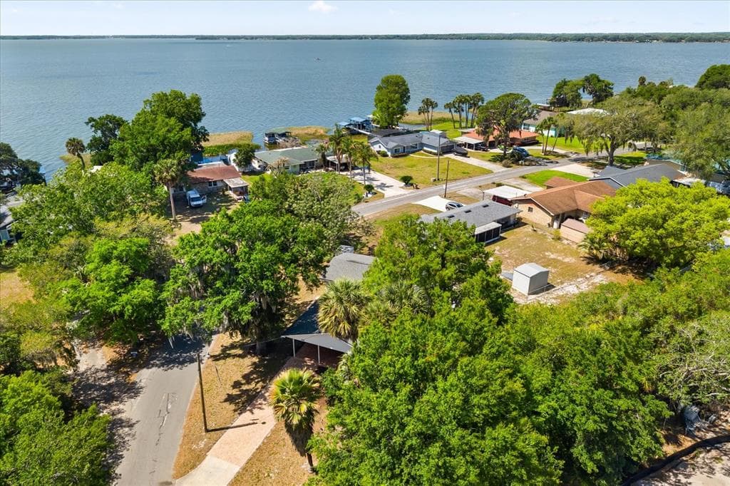 7247 TREASURE ISLAND ROAD, LEESBURG, FL 34788