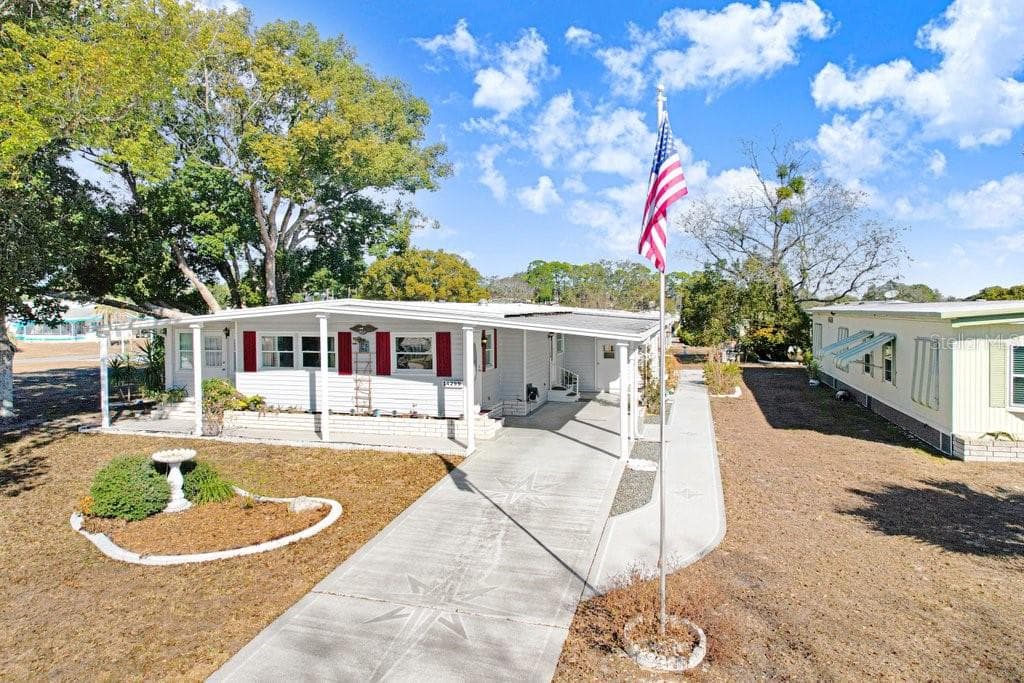 14299 NECTARINE STREET, BROOKSVILLE, FL 34613 — zdjęcie 2