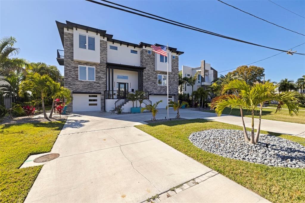 3830 SHORE ACRES BOULEVARD NE, ST PETERSBURG, FL 33703 — zdjęcie 2