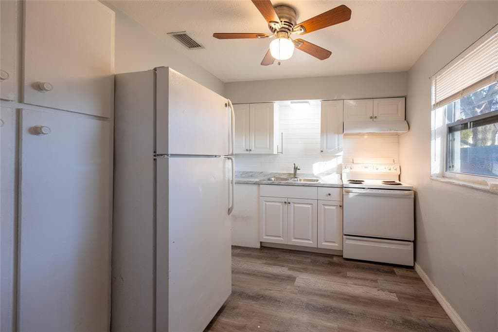 400 S METEOR AVENUE, CLEARWATER, FL 33765 — zdjęcie 4
