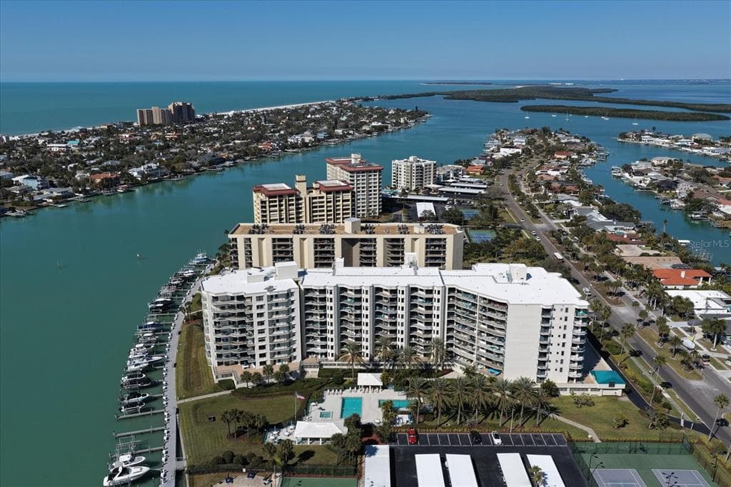 670 ISLAND WAY # 304, CLEARWATER BEACH, FL 33767