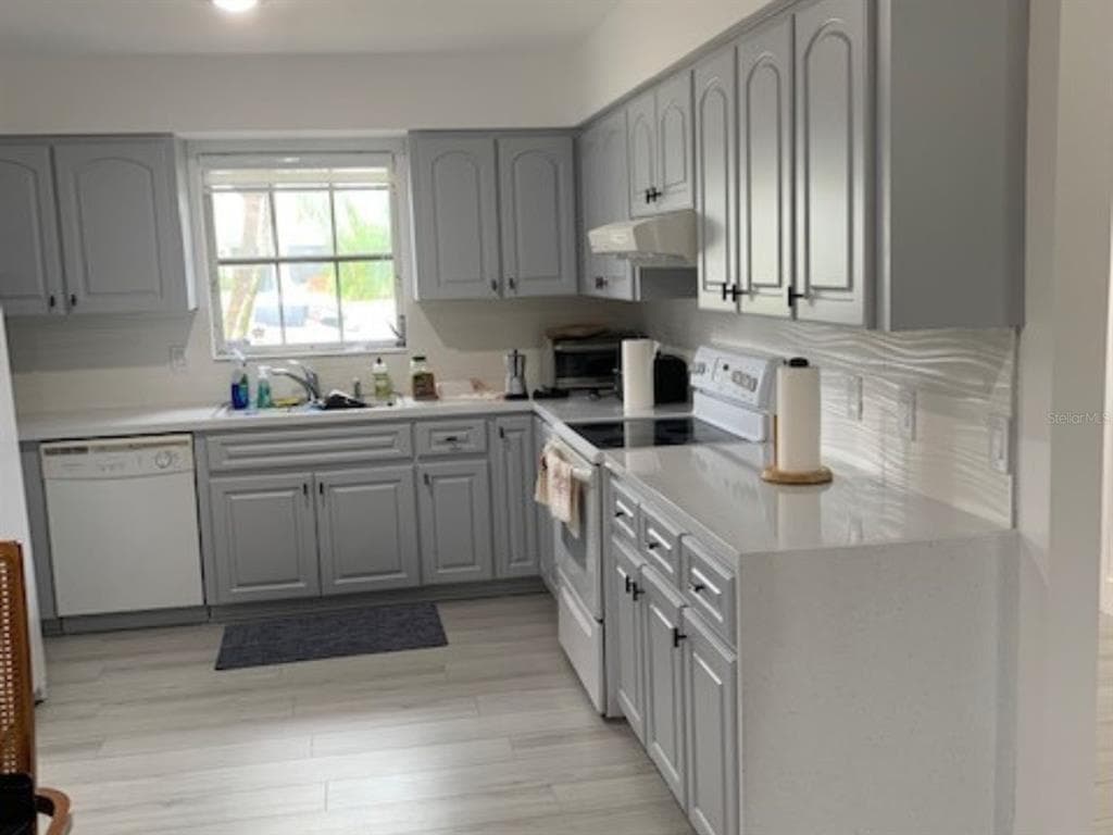 18312 DRIGGERS AVENUE, PORT CHARLOTTE, FL 33948 — zdjęcie 3