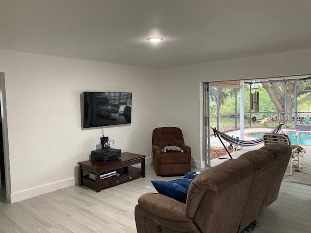 18312 DRIGGERS AVENUE, PORT CHARLOTTE, FL 33948 — zdjęcie 4