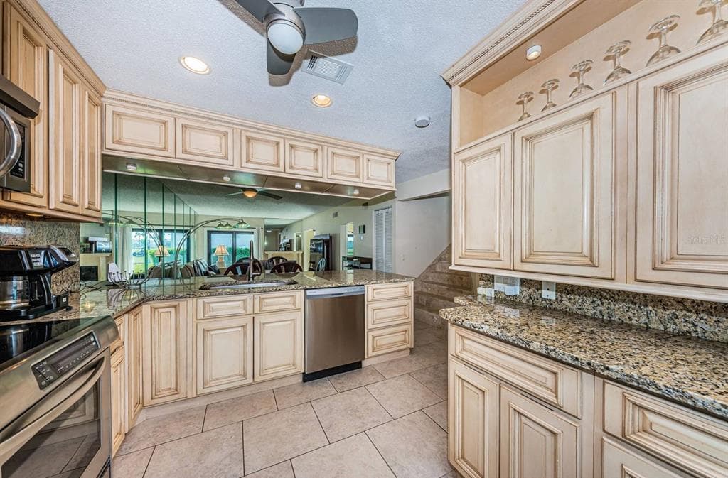 6260 SUN BOULEVARD # 1, ST PETERSBURG, FL 33715 — zdjęcie 3