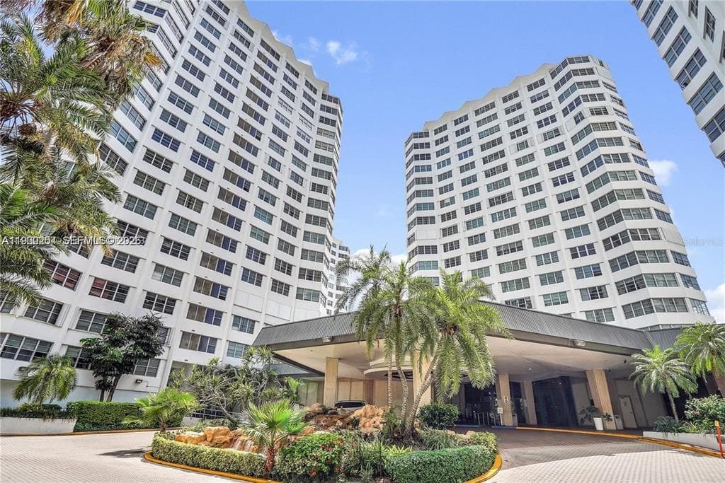 999 BRICKELL BAY DRIVE # 1202, MIAMI, FL 33131