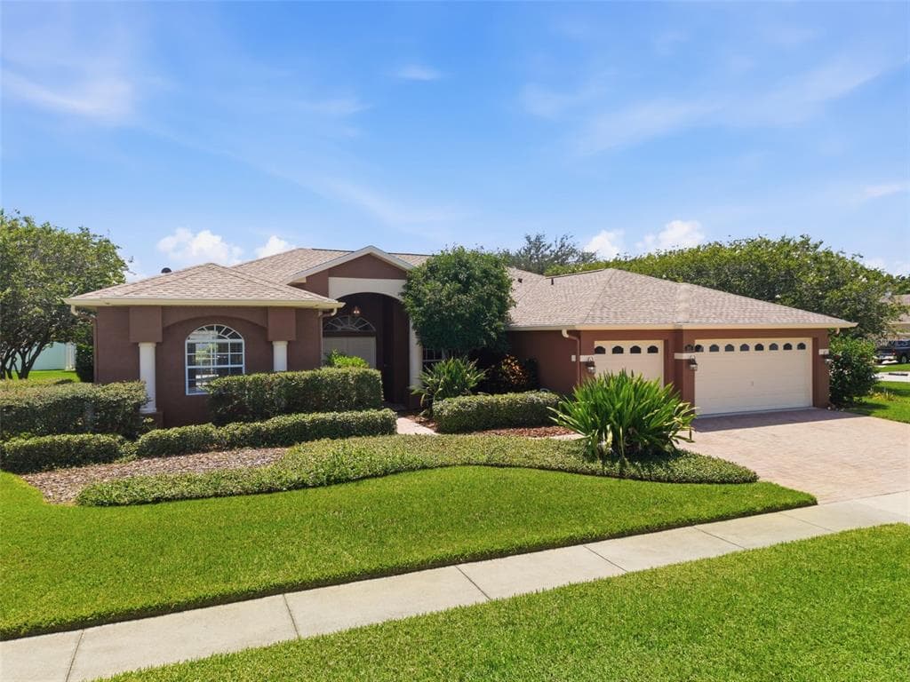 915 VISTA VERDE LANE, SUN CITY CENTER, FL 33573