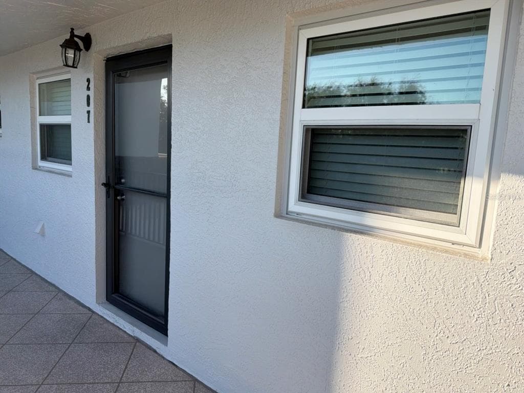 9815 47TH AVENUE N # 207, ST PETERSBURG, FL 33708 — zdjęcie 2